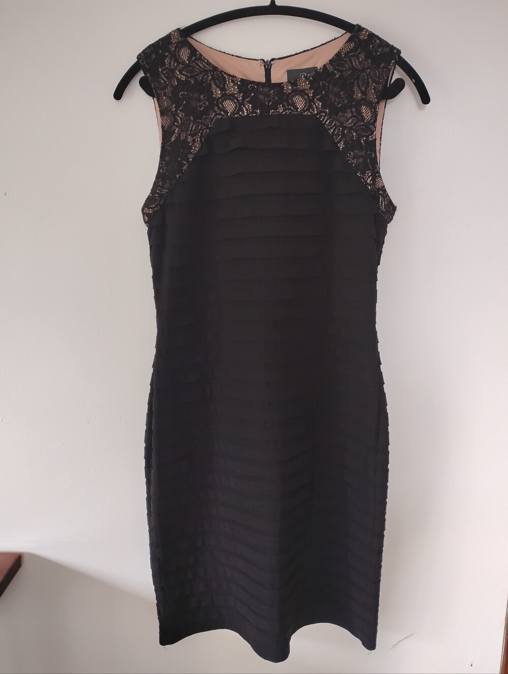 Adrianna Papell Black Shutter Pleat Dress Size 8